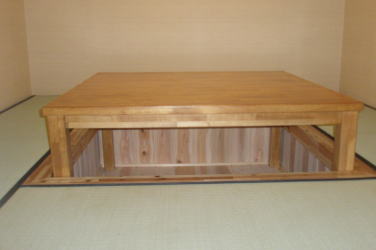 �O�d���鎭�s�̵��ް�Ƌ�E���ް���݂�calmfurniture�ߓ��Ƌ�z���C�ނ̃I�[�_�[�_�C�j���O�e�[�u��